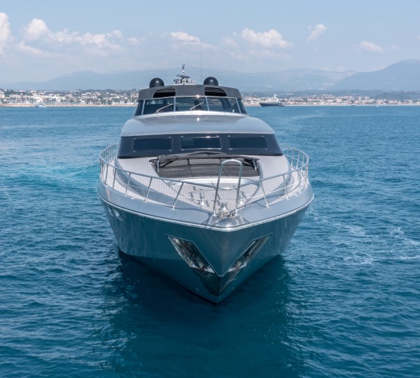 Motor Yacht LAUREN V