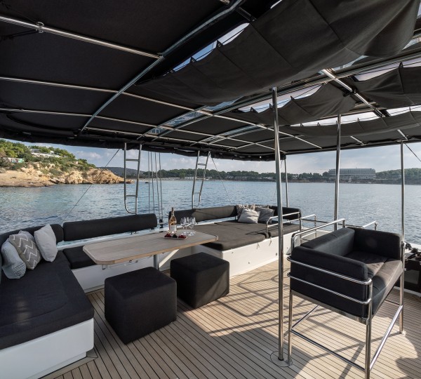 Seating On Flybridge