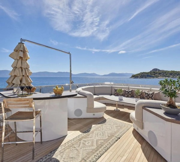 Sun Deck Bar And Dining