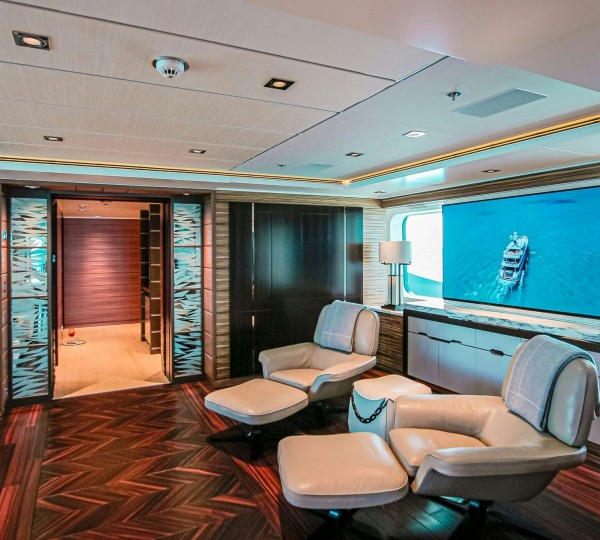 Main Deck Salon Alternative View