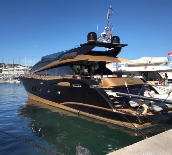 CLAREMONT Yacht