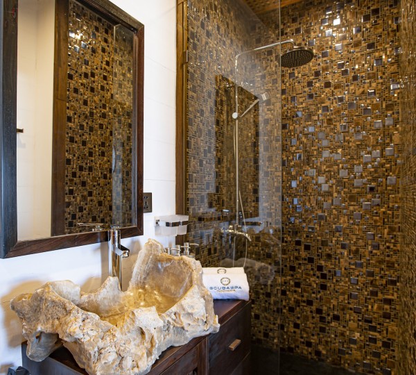 Cowrie Bathroom
