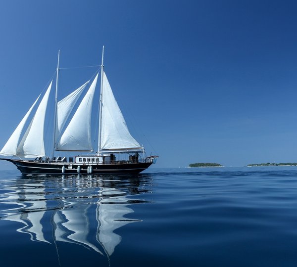 DREAM VOYAGER Underway