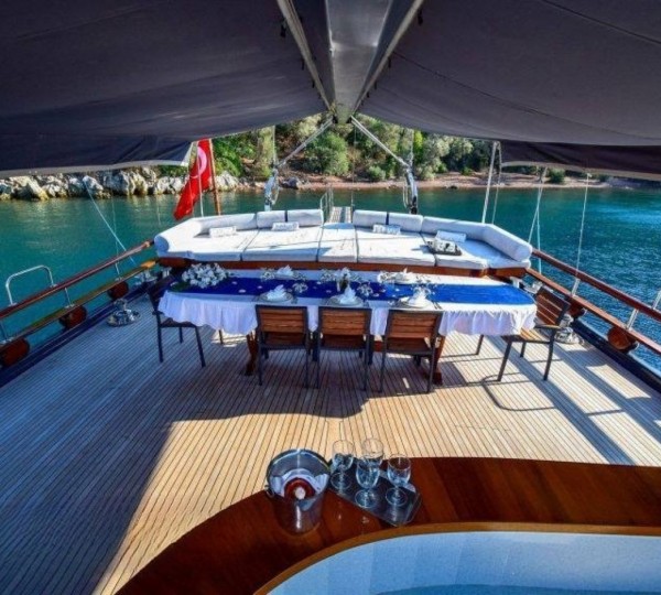 Exterior Relaxation Area With Dining