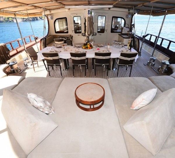 Exterior Relaxation Area With Dining