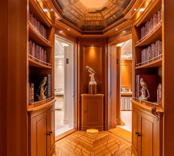 Foyer To Lower Deck Staterooms