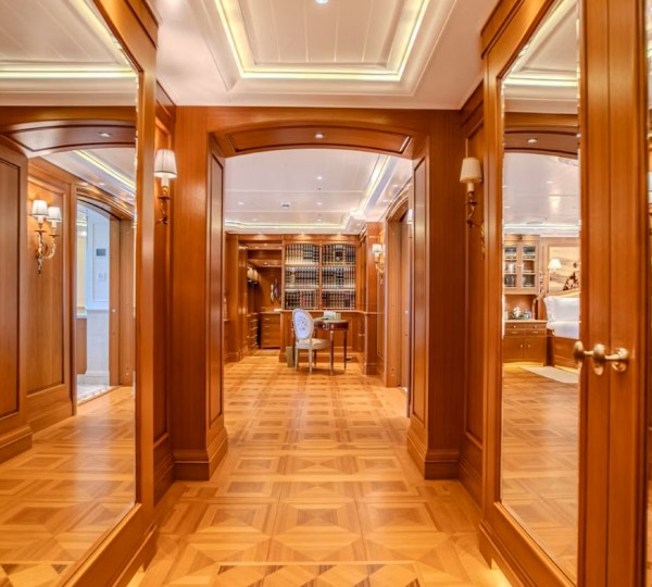 Foyer To Master Stateroom