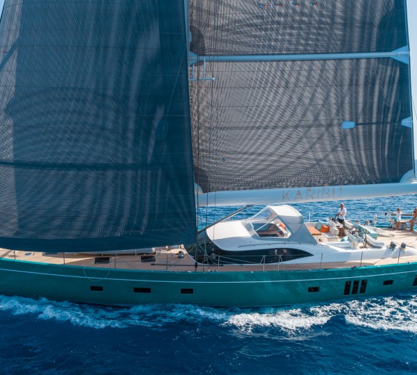 Karibu Sailing Starboard tack