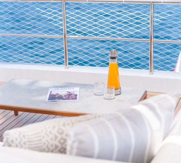 Lifestyle Sundeck Aft