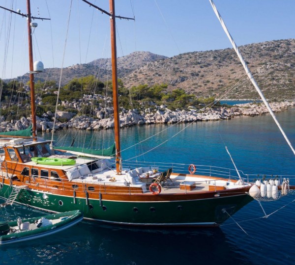 Luxury Superyacht LADY FREYA