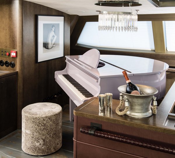 Luxury Yacht PINK GIN VI - Grand Piano In The Upper Salon
