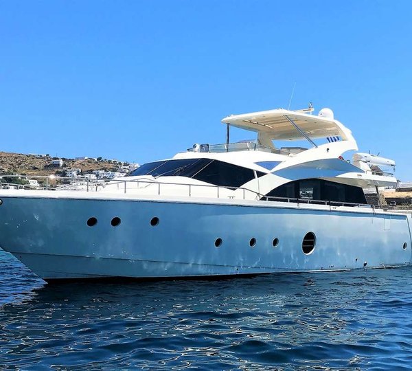 Luxury Yacht QUESTA E VITA