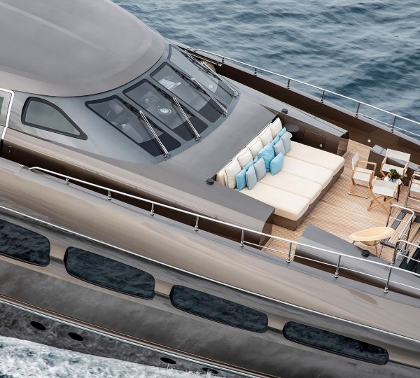 MRS L Exterior - Foredeck