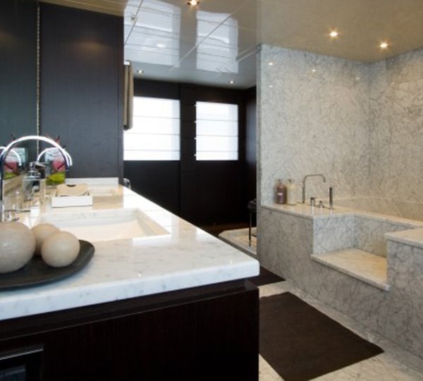 Master Cabin - Bathroom