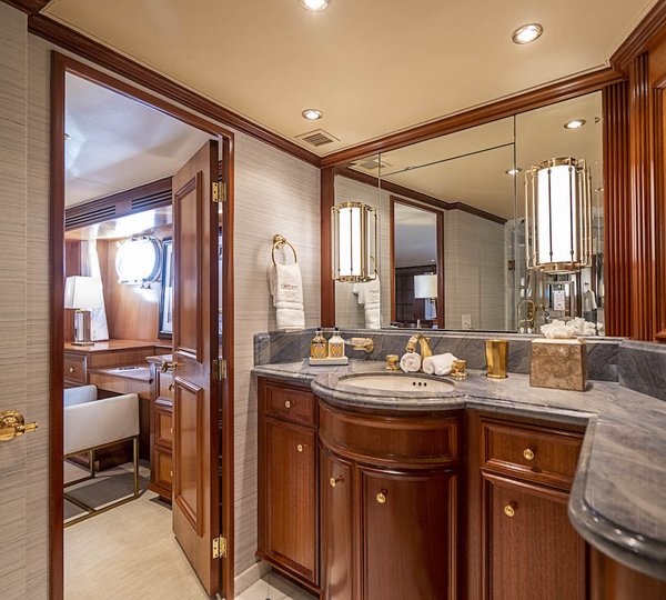 Master Ensuite Bathroom