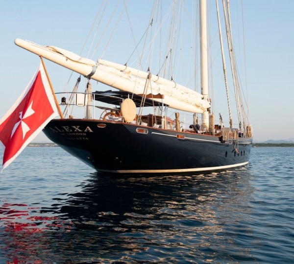 Motor Yacht ALEXA OF LONDON