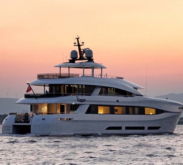 Power Catamaran Quaranta