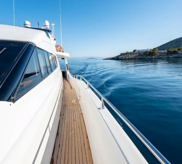 Sidedeck With Double Bed