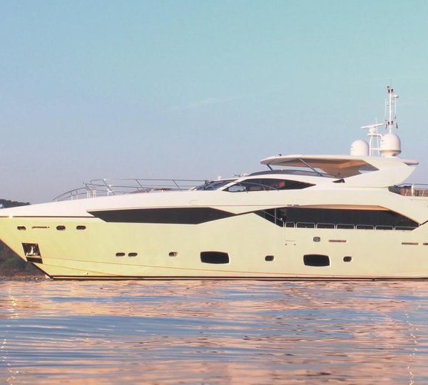 Sunseeker Motor Yacht MAORO - Main Image
