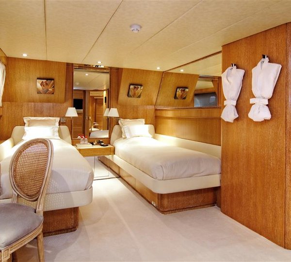 Twin Guest Cabin 00002