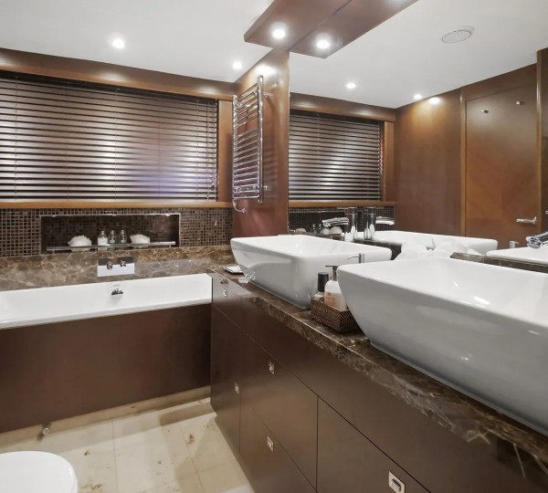 VIP Ensuite With Bath