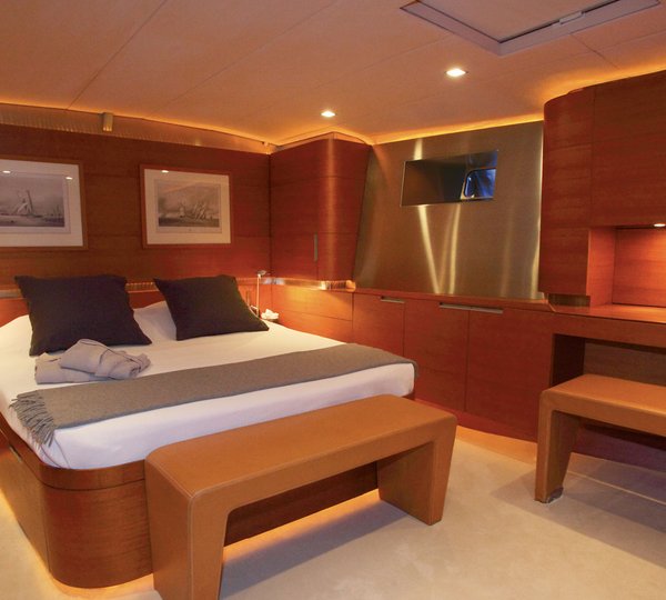 Yacht ATTIMO By CMN - Master