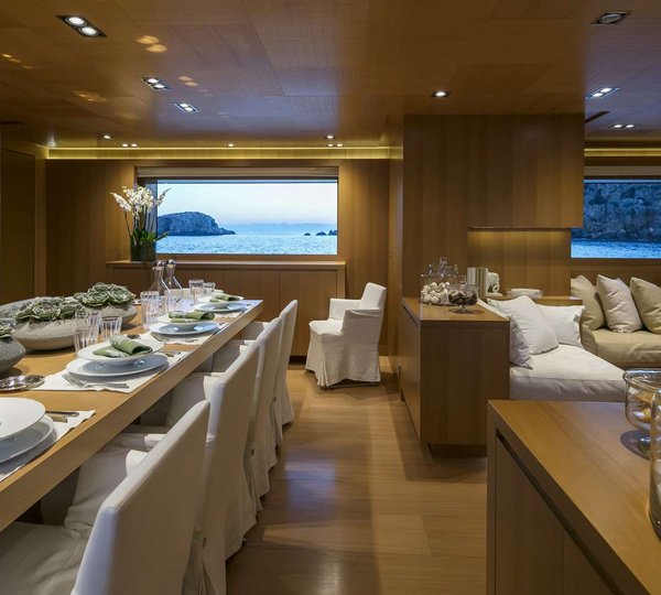 Yacht GEOSAND - Interior Dining  