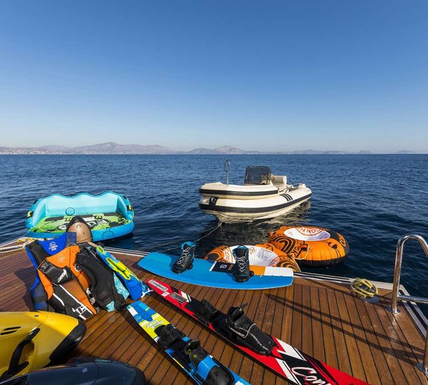 Yacht GEOSAND - Water Toys