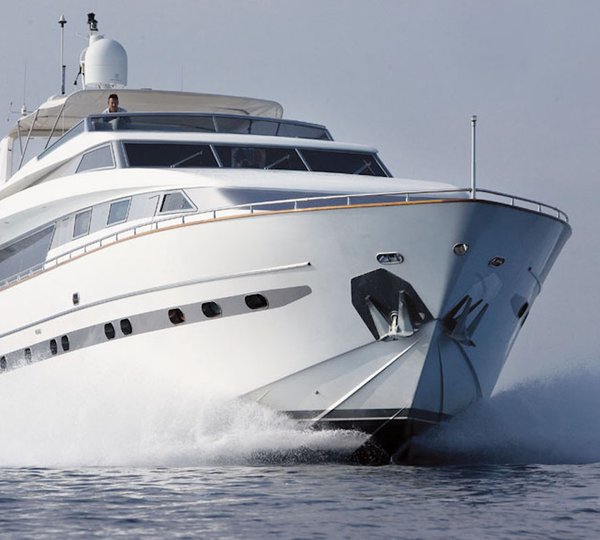 Yacht LAS BRISAS -  Main