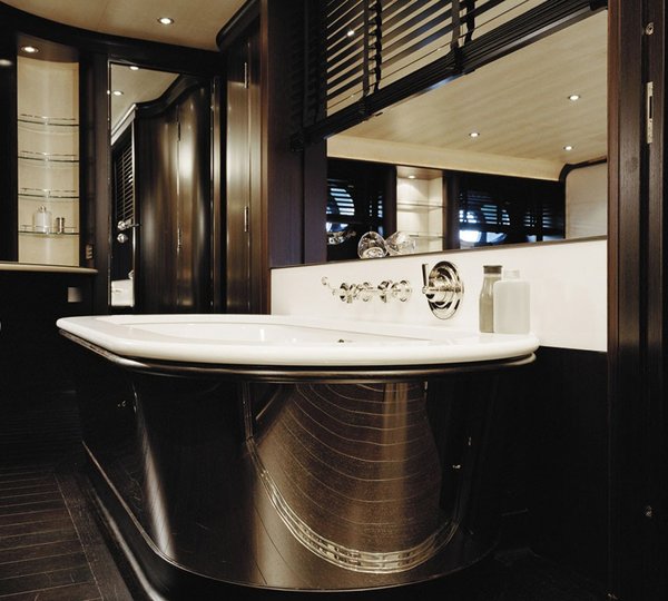 Yacht PARSIFAL III By Perini Navi - Bath