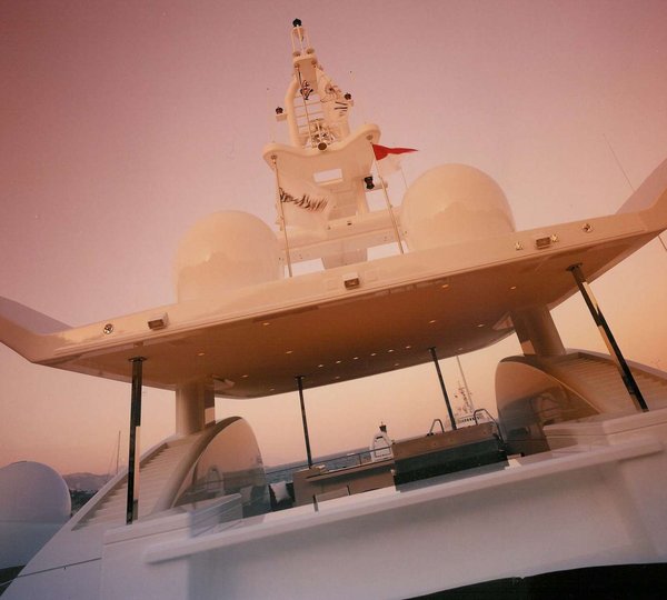 Yacht PRINCESS TOO By Feadship - Sundeck