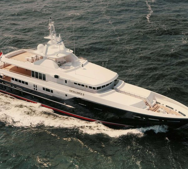 Yacht PRINCESS TOO By Feadship - Underway (prior to refit)