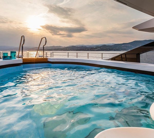 Yacht SUERTE - Swimming Pool