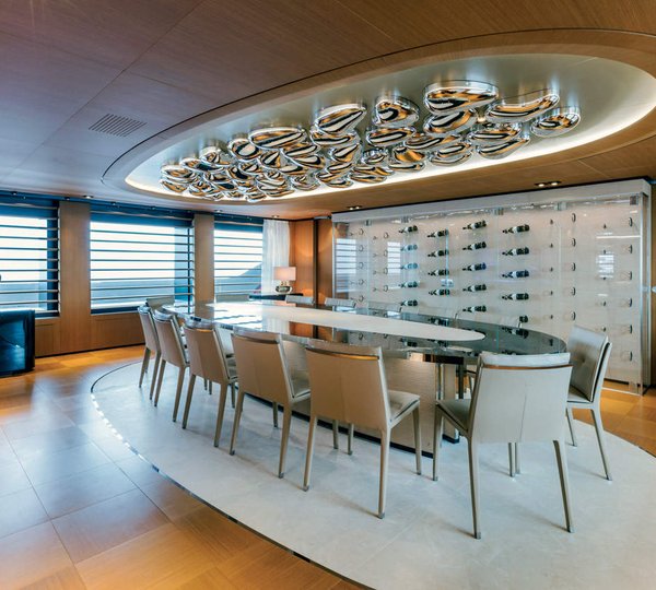 Yacht SUERTE - Dining 