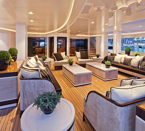 Aft Al Fresco Lounging Area