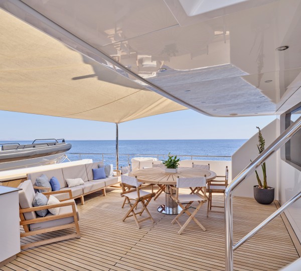 Al Fresco Seating And Dining Area