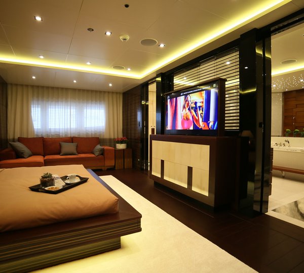 Double Cabin With Tv