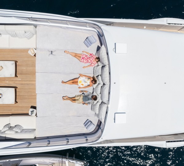 Drone Sundeck Lifestyle