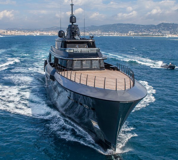 Forward Running Shot With Tenders