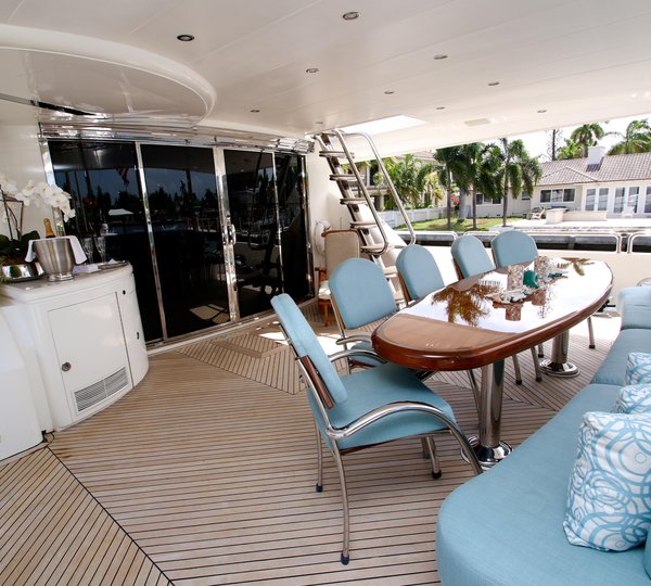 Large Aft Deck