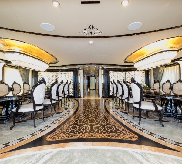 Owner's Deck Dining Room