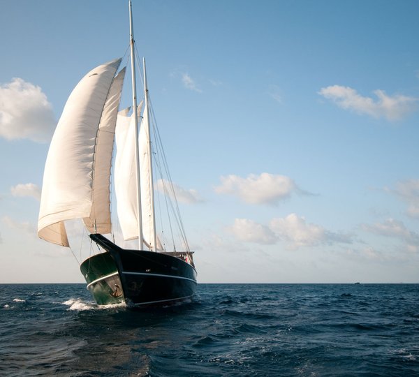 Sailing Yacht DREAMVOYAGER