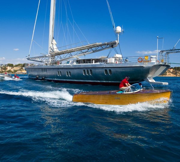 Sailing Yacht DWINGER