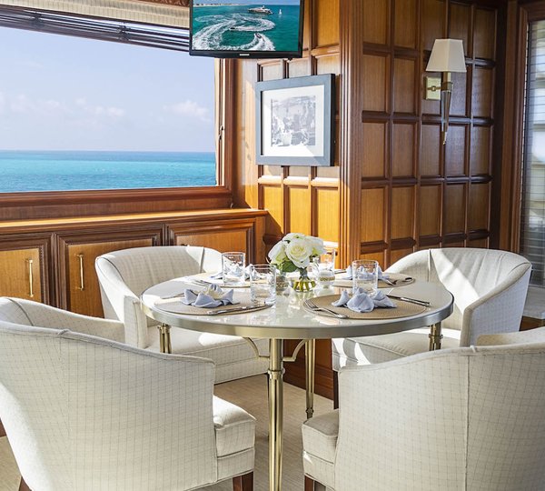 Saloon Dining Set Up