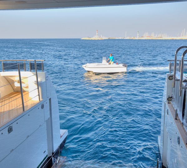 Stern Platform Submerged  