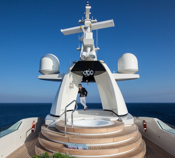 Sun Deck With Jacuzzi Lifestyle Shot