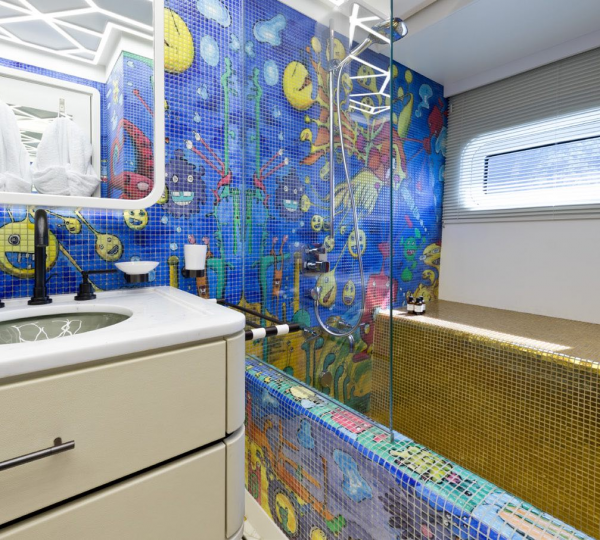 Twin Guest Suite Bathroom