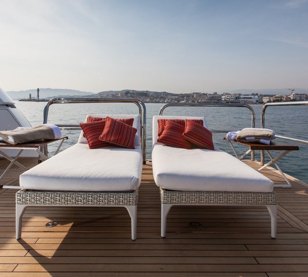 Yacht Pride sunbathing