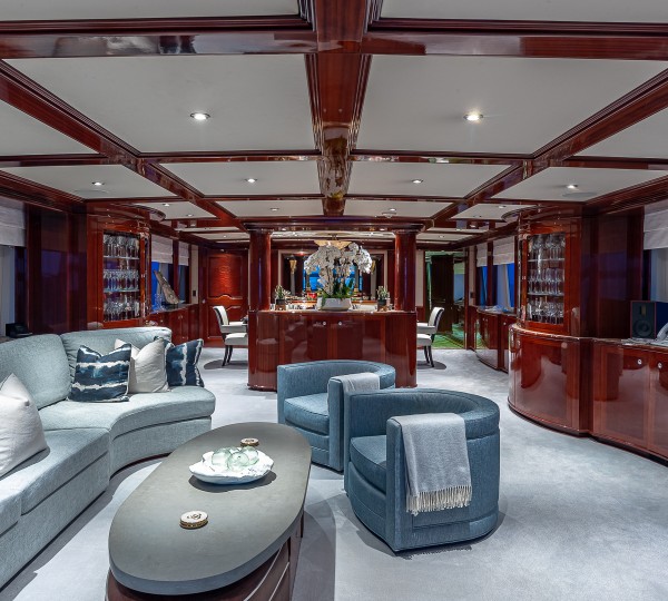 Main Salon Looking Forward