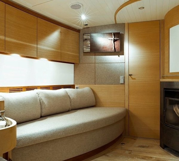 The 20m Yacht HELENE